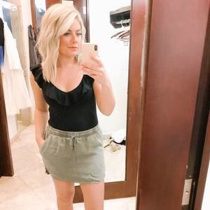 Meet your Posher, Jayci